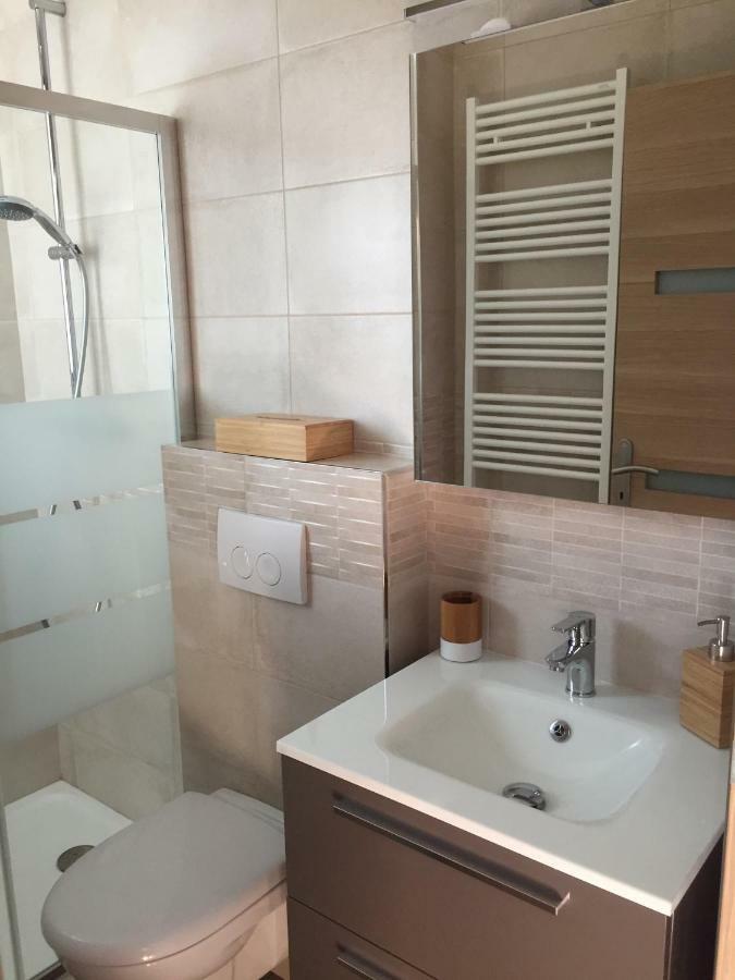 La Maison Parisienne Maison Deux Pieces A Louer Au Pied Du Metro ميزو الفورْ المظهر الخارجي الصورة